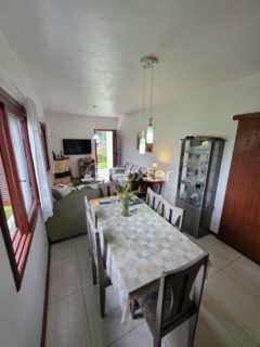 Image 2 - 1017386