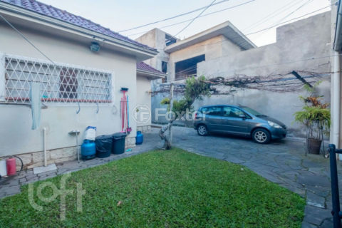 Image 27 - 1017402