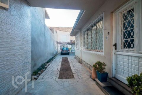 Image 28 - 1017402