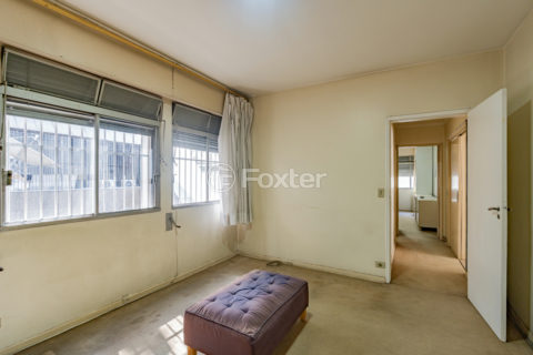 Image 21 - 1017403