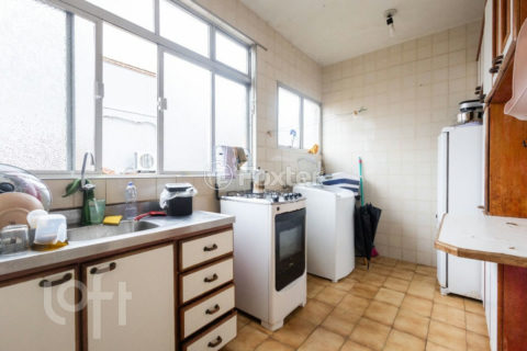 Image 11 - 1017409