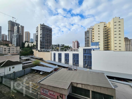 Image 17 - 1017429