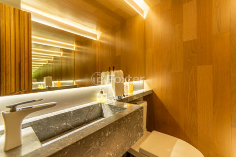 Image 13 - 1017434