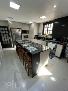 Image 30 - 1017442