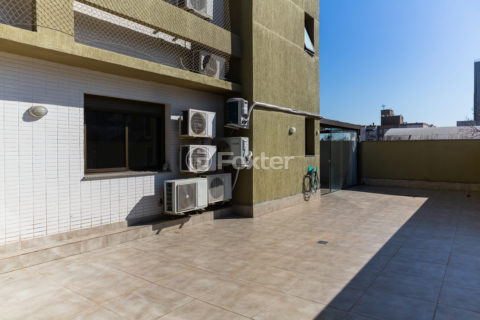 Image 30 - 1017457