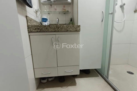 Image 40 - 1017462