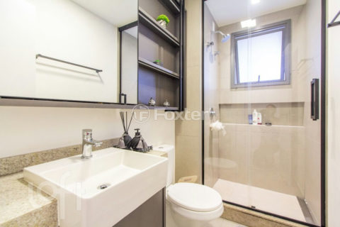 Image 19 - 1017463