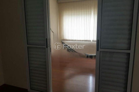 Image 17 - 1017542