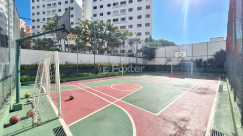 Image 40 - 1017545