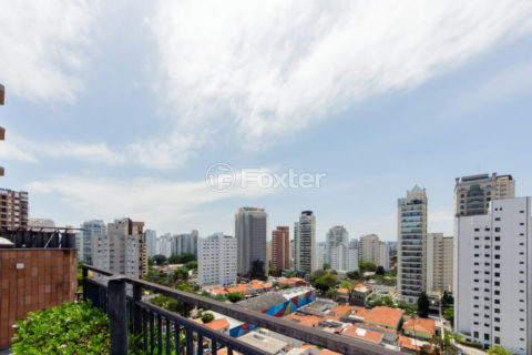 Image 28 - 1017558