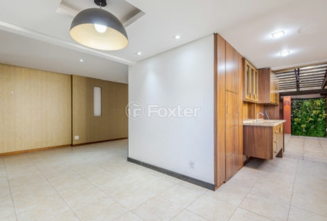 Image 7 - 1017584
