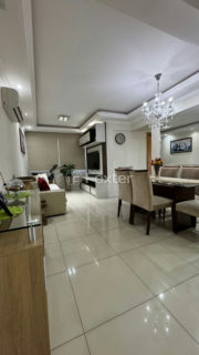 Image 15 - 1017671