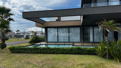 Image 32 - 1017675
