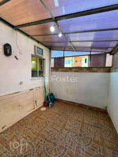 Image 23 - 1017683
