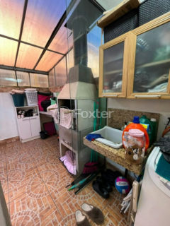 Image 21 - 1017683