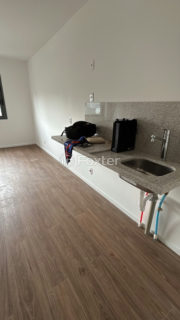 Image 2 - 1017712