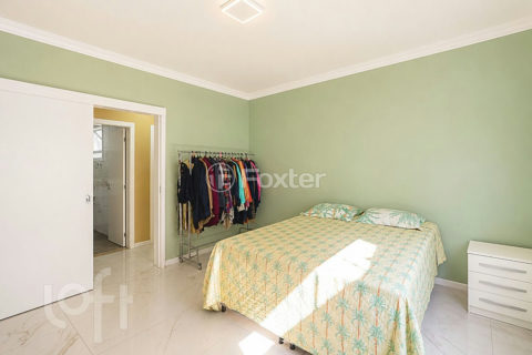 Image 23 - 1017715