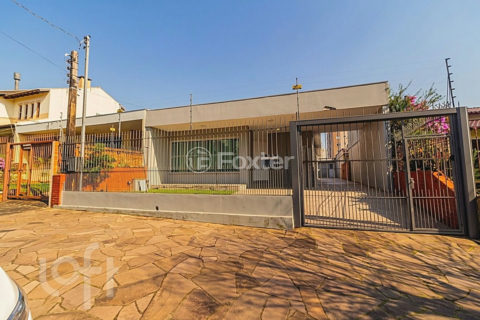 Image 37 - 1017715