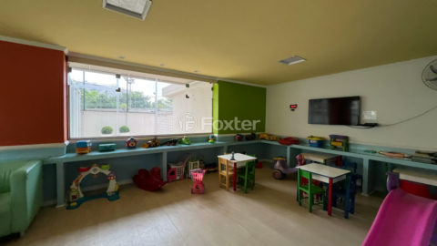 Image 37 - 1017732