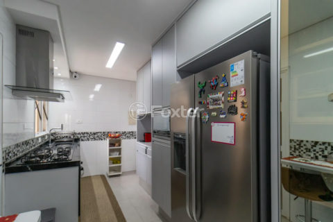 Image 23 - 1017745