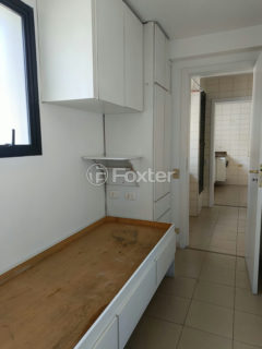 Image 2 - 1017757