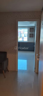 Image 16 - 1017766