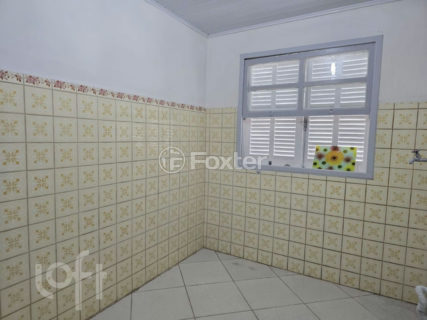 Image 17 - 1017796