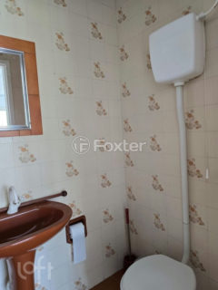Image 4 - 1017796