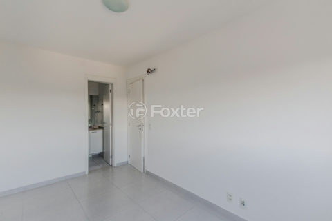 Image 10 - 1017811