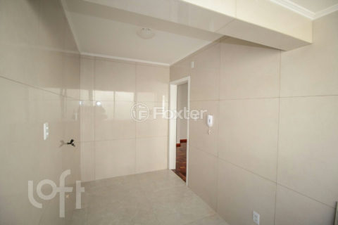 Image 37 - 1017815