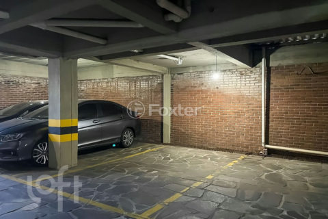 Image 22 - 1017823