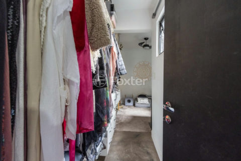 Image 17 - 1017832