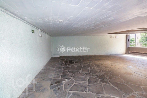 Image 33 - 1017833