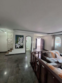 Image 1 - 1017853