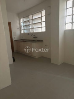 Image 11 - 1017884