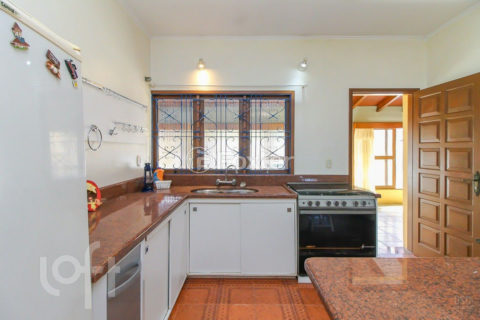 Image 35 - 1017901