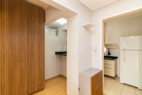 Image 11 - 1017903