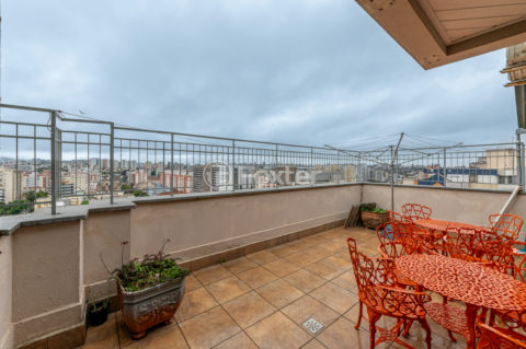Image 32 - 1017923