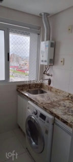 Image 7 - 1017935
