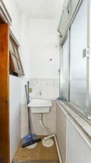 Image 32 - 1017937