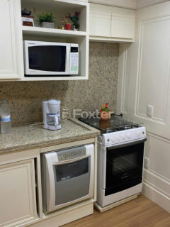 Image 3 - 1017939