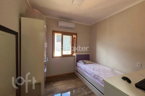 Image 17 - 1017940