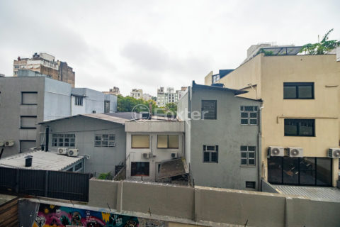 Image 11 - 1017947