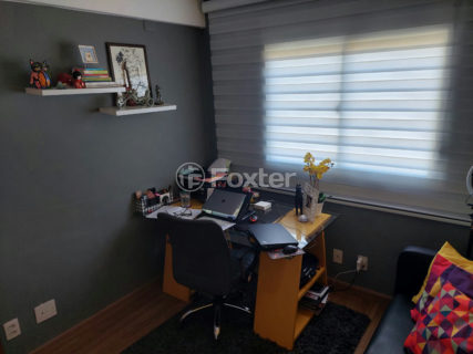 Image 34 - 1017955