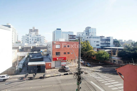 Image 32 - 1017961