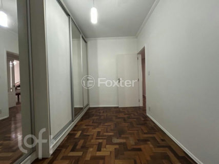 Image 6 - 1017983