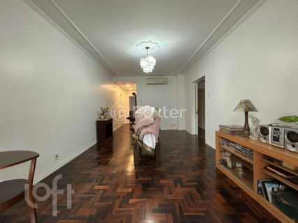 Image 7 - 1017983
