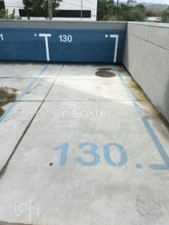 Image 20 - 1017987