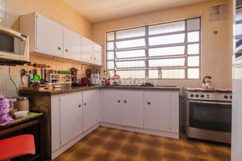 Image 22 - 1018009