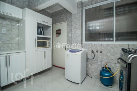 Image 19 - 1018011
